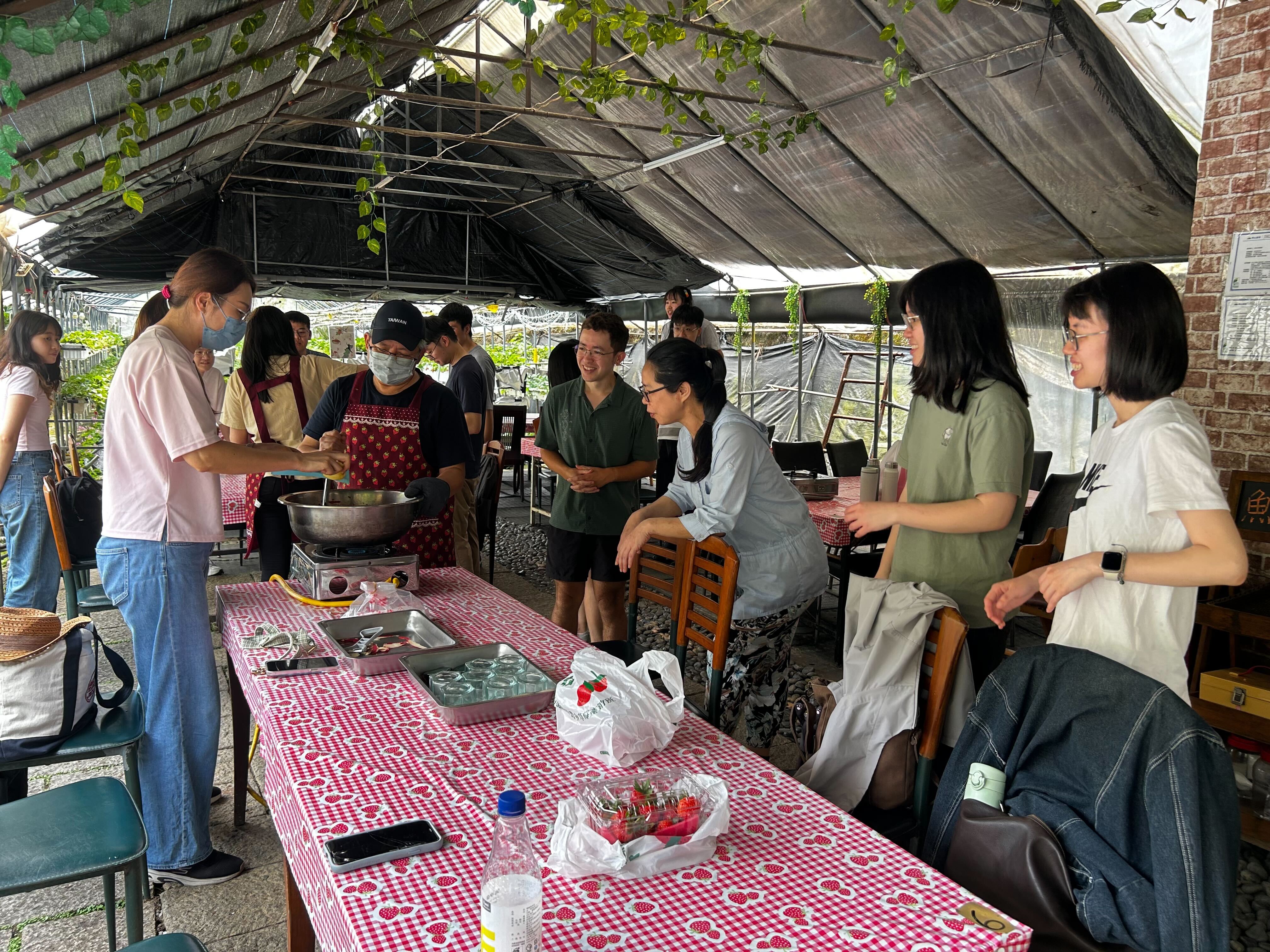 Description of the image